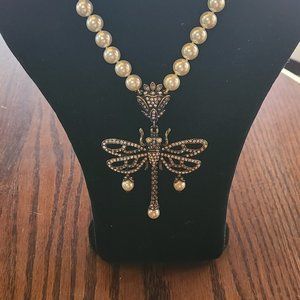 White pearl necklace